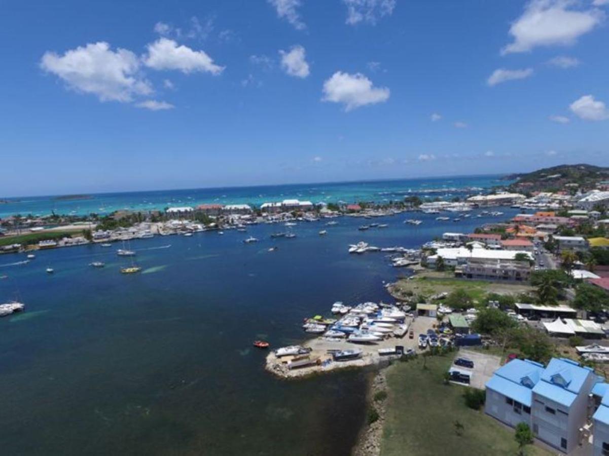 Le Sea-Breeze - Beau Studio Piscine Vue Lagon Marigot  Luaran gambar